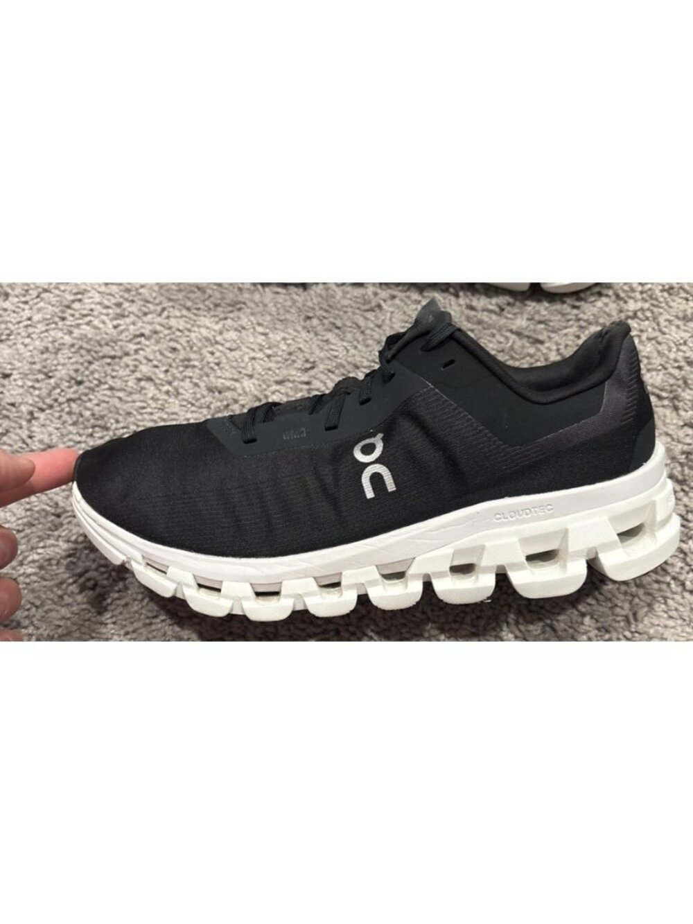 On Cloud Cloudflow Black White Running Walk Sneakers Shoes Women’s 8.5